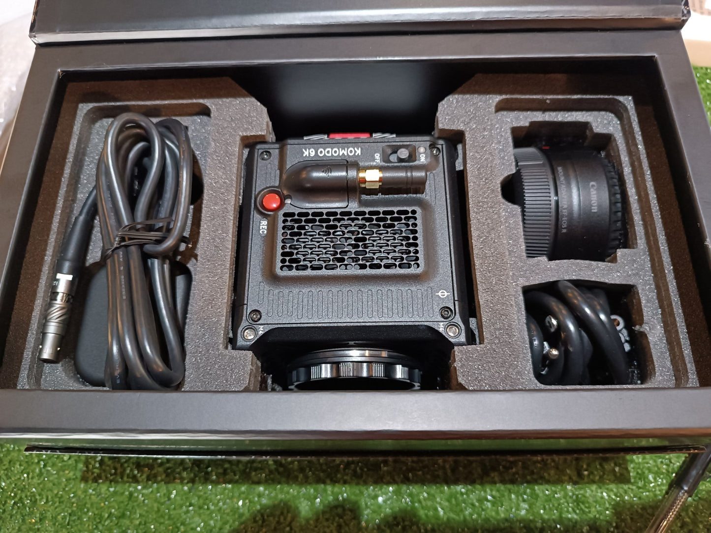 RED DIGITAL CINEMA KOMODO 6K Digital Cinema Camera